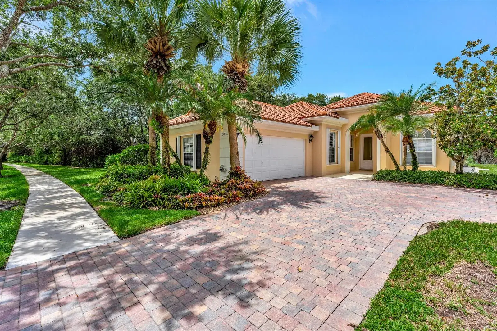 8894 SE Retreat Drive, Hobe Sound FL 33455