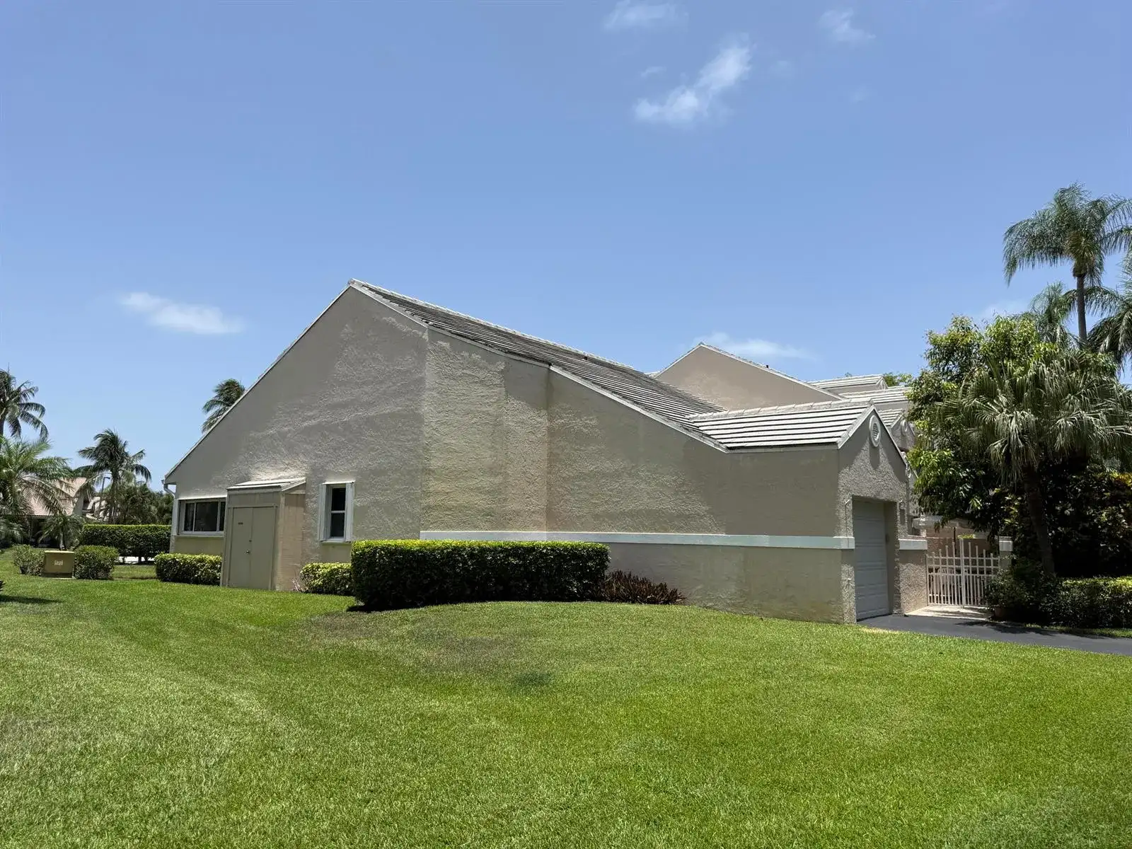 225 N Lakeshore Drive, Hypoluxo FL 33462 photo 2