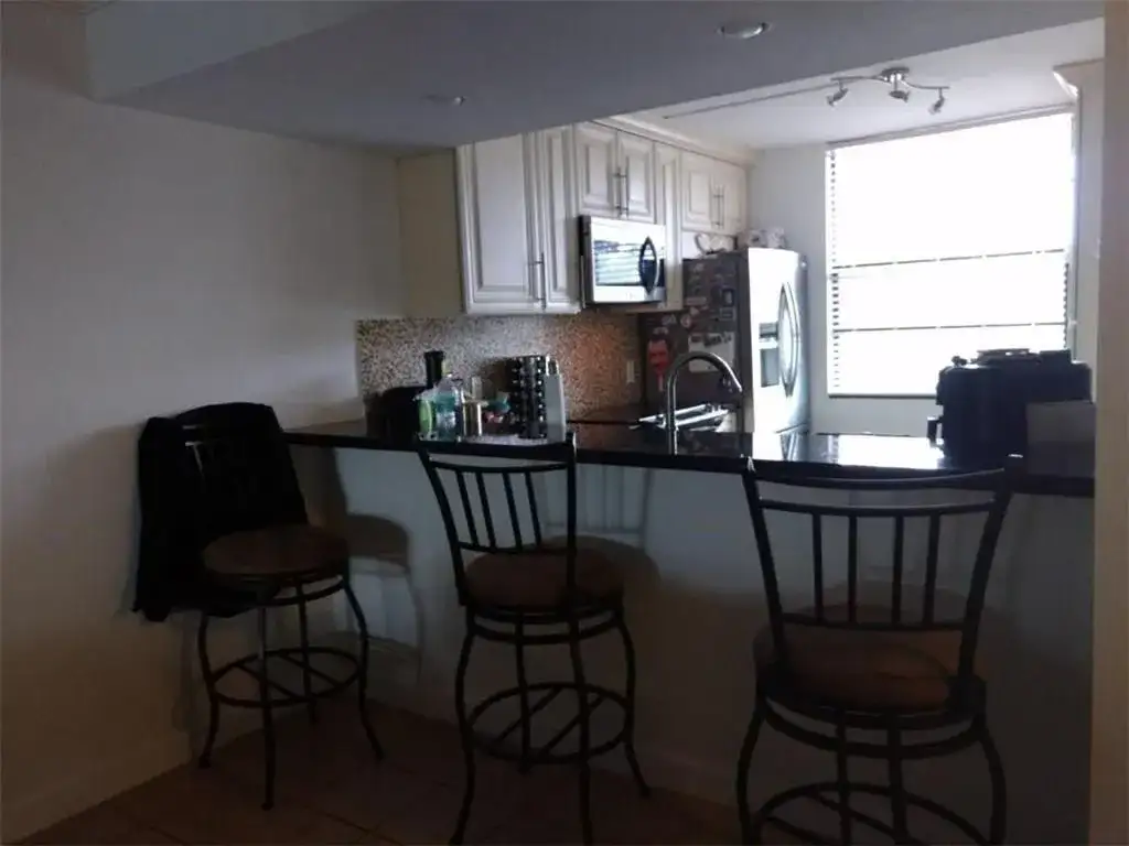 1711 Whitehall Drive # 201, Davie FL 33324 photo 5