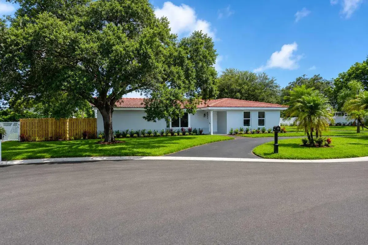 2660 NW 83rd Terrace, Coral Springs FL 33065