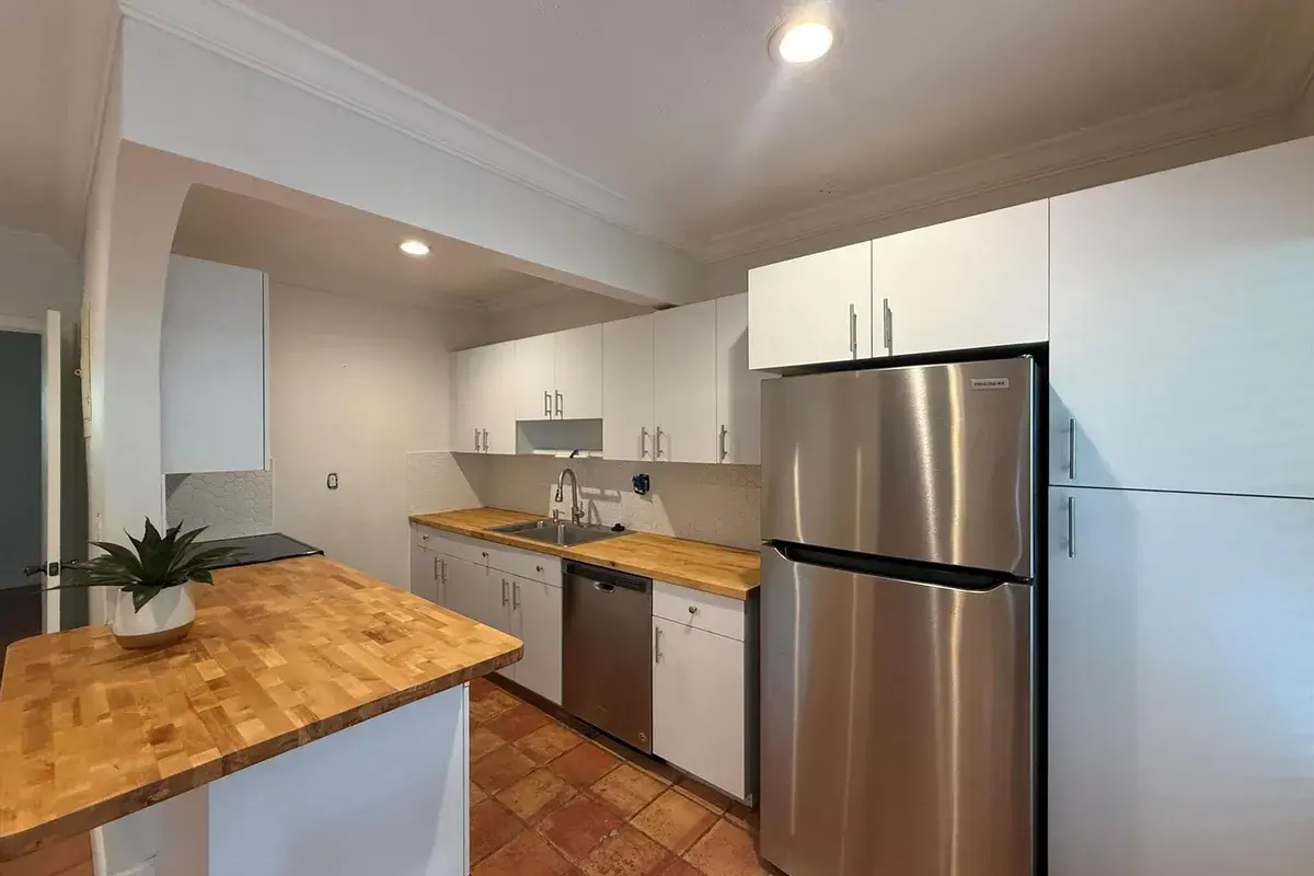 1640 NE 4th Place # 2, Fort Lauderdale FL 33301