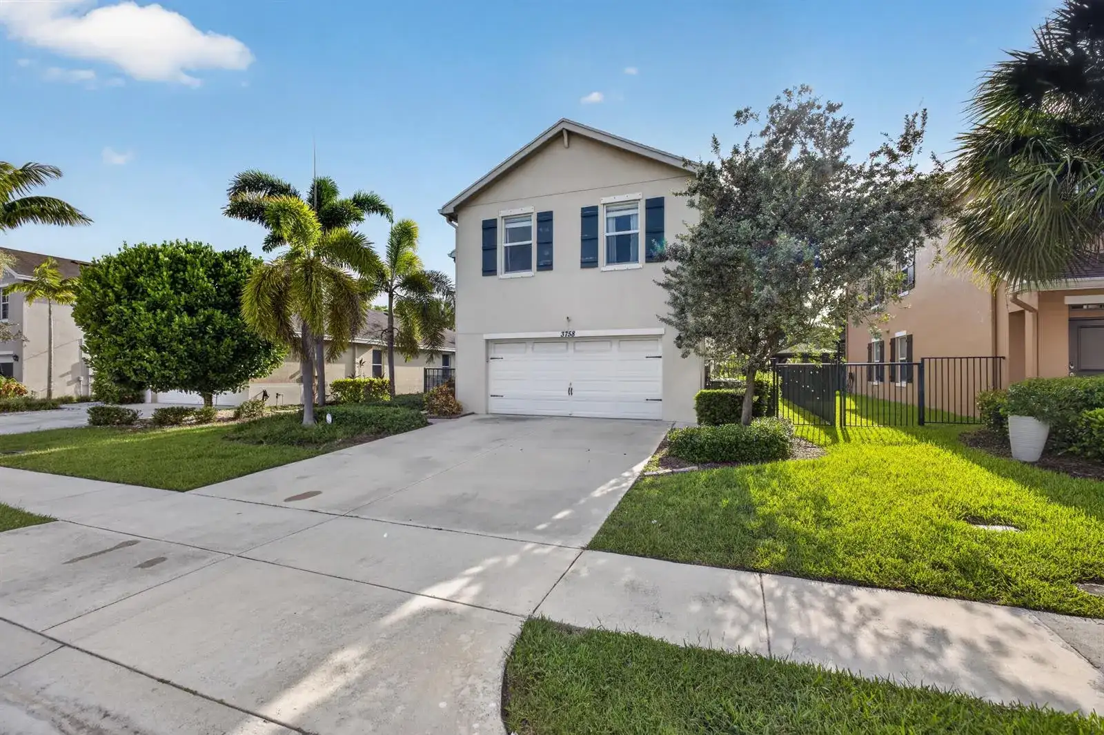 3758 Whitney Park Lane, FL 33463 photo 3