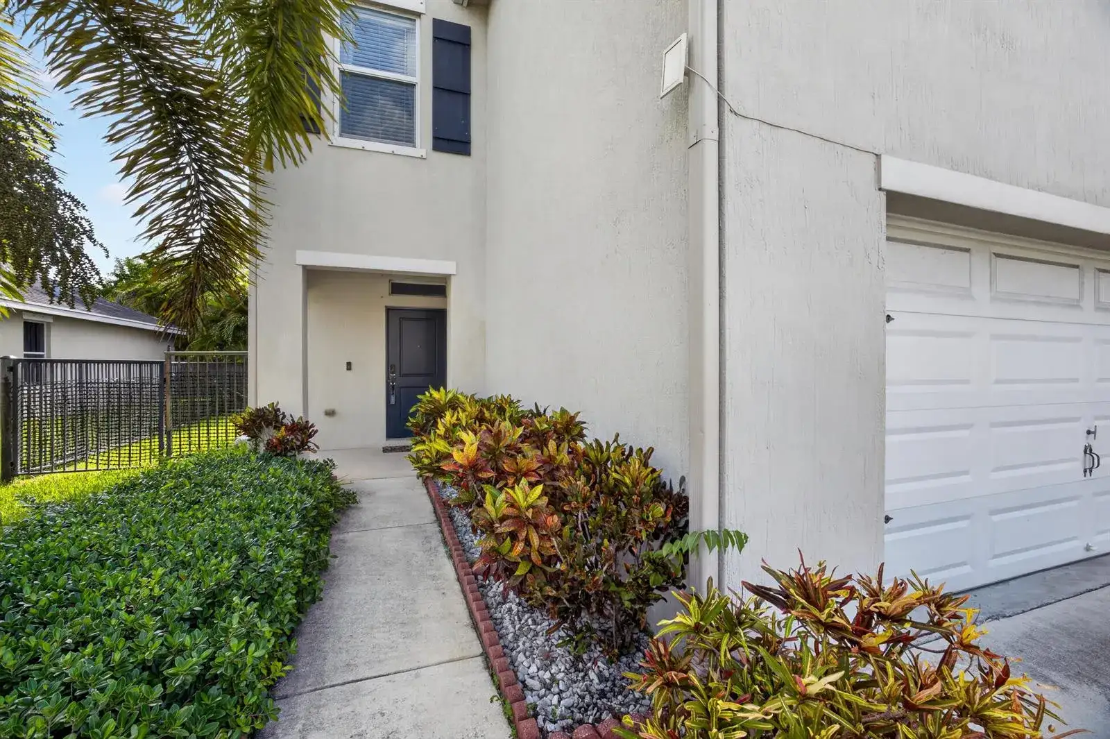 3758 Whitney Park Lane, FL 33463 photo 5