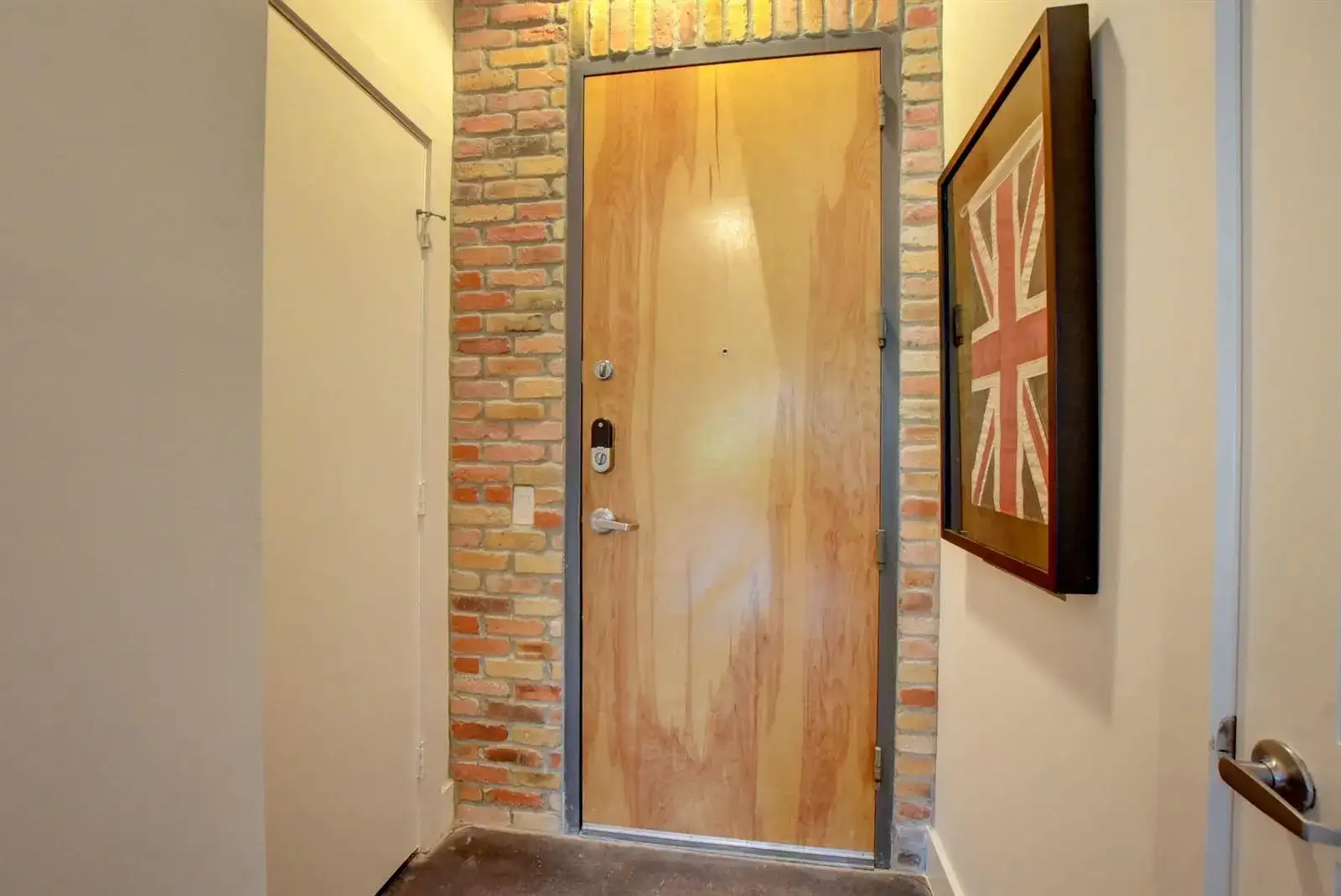 185 NE 4th Avenue # 203, Delray Beach FL 33483 photo 2