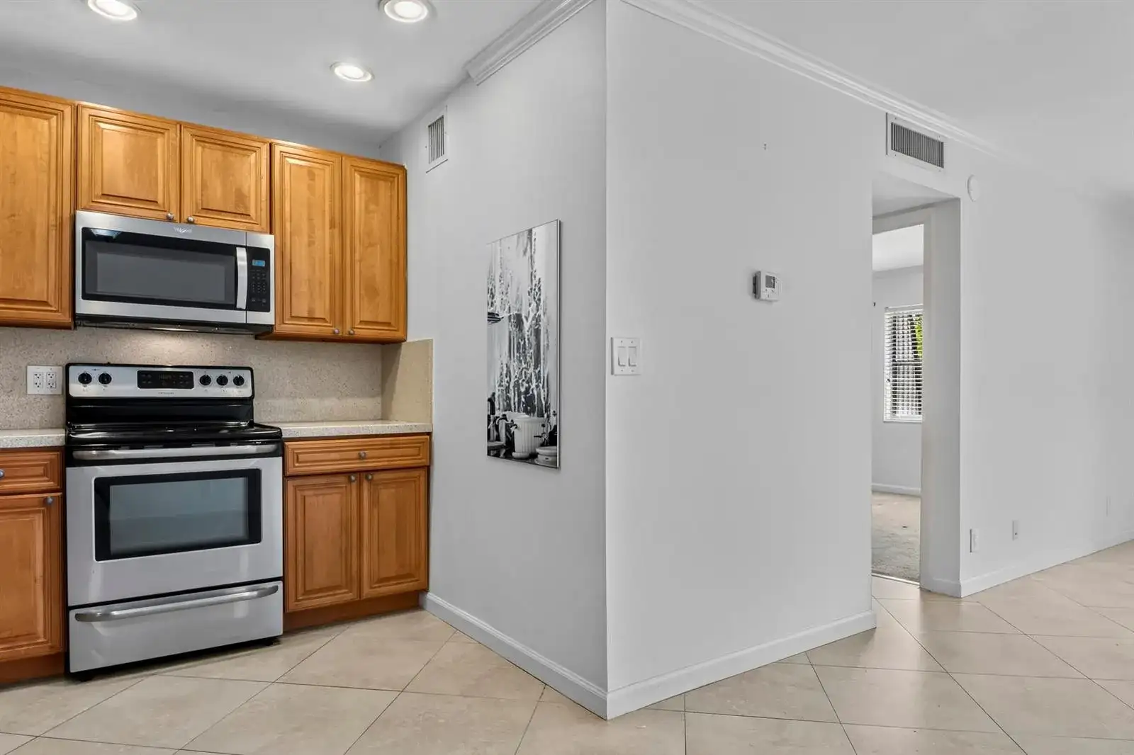 13 Jacaranda Drive # 214, Plantation FL 33324 photo 3