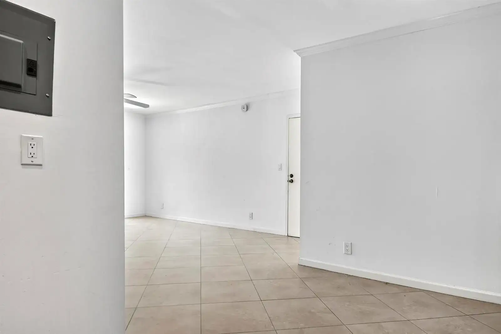 13 Jacaranda Drive # 214, Plantation FL 33324 photo 5