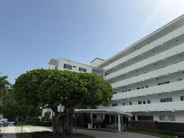 33 S Ocean Avenue # 108, Palm Beach Shores FL 33404