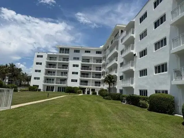 33 S Ocean Avenue # 108, Palm Beach Shores FL 33404 photo 2