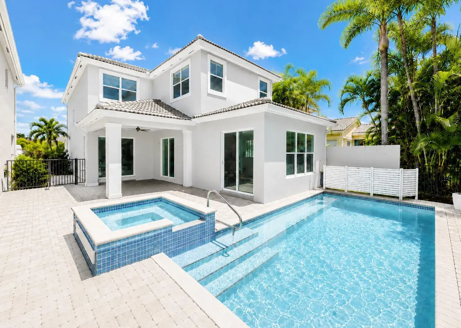 207 Isle Verde Way, Palm Beach Gardens FL 33418