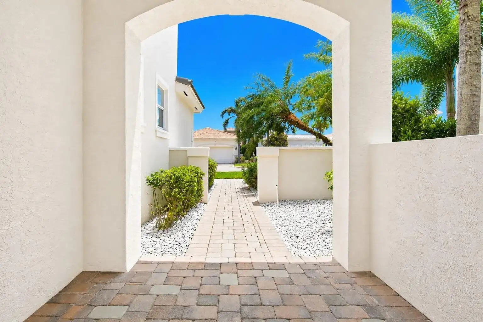 207 Isle Verde Way, Palm Beach Gardens FL 33418 photo 5