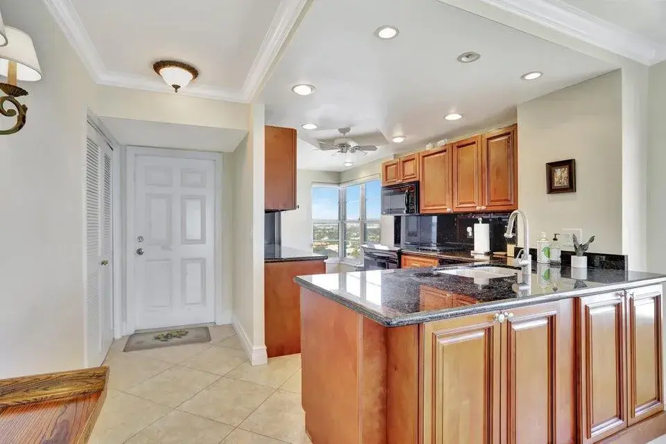 1021 Hillsboro Mile # 1108, Hillsboro Beach FL 33062