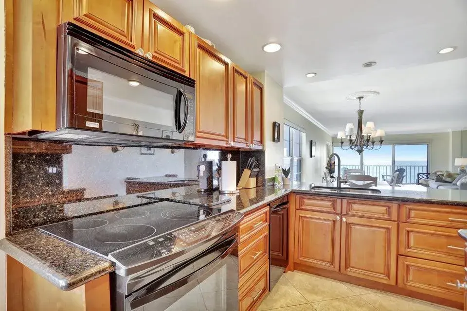 1021 Hillsboro Mile # 1108, Hillsboro Beach FL 33062