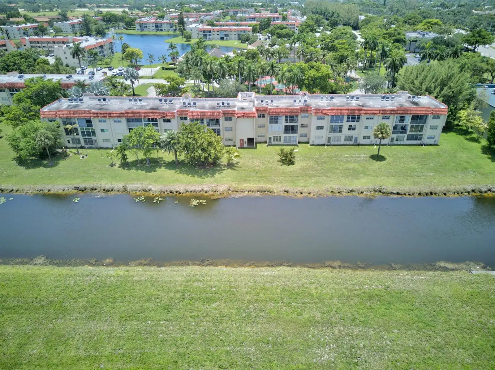 8101 N Sunrise Lakes Drive N # 112, Sunrise FL 33322 photo 3