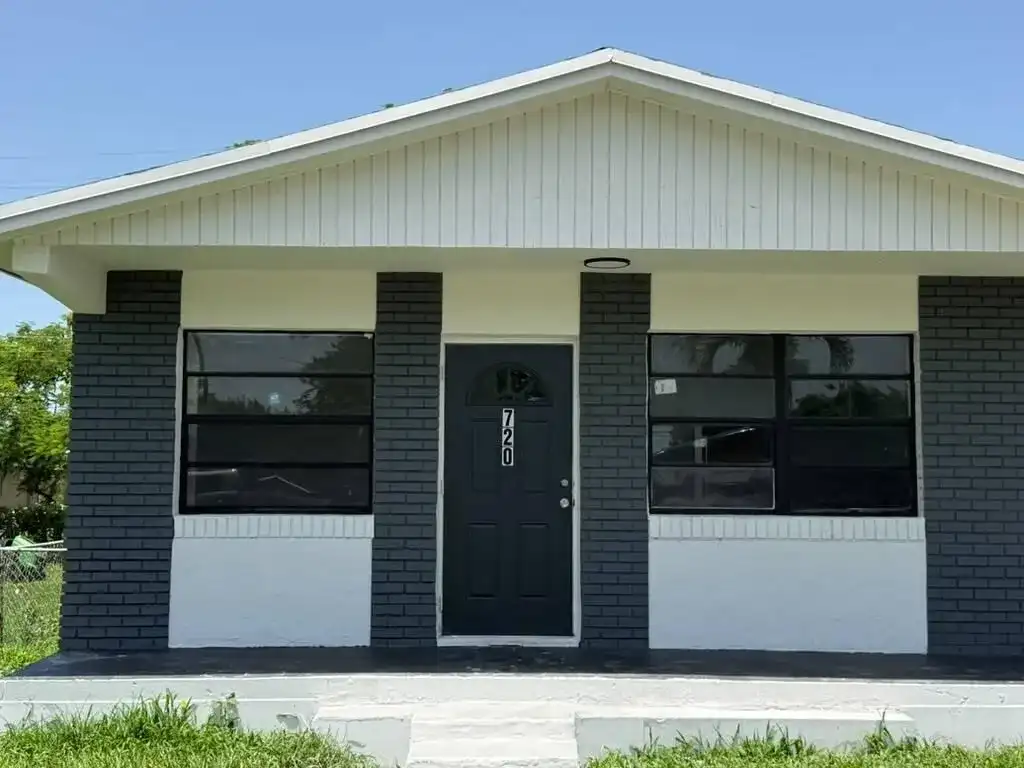 720 Rickey Jackson Boulevard, Pahokee FL 33476