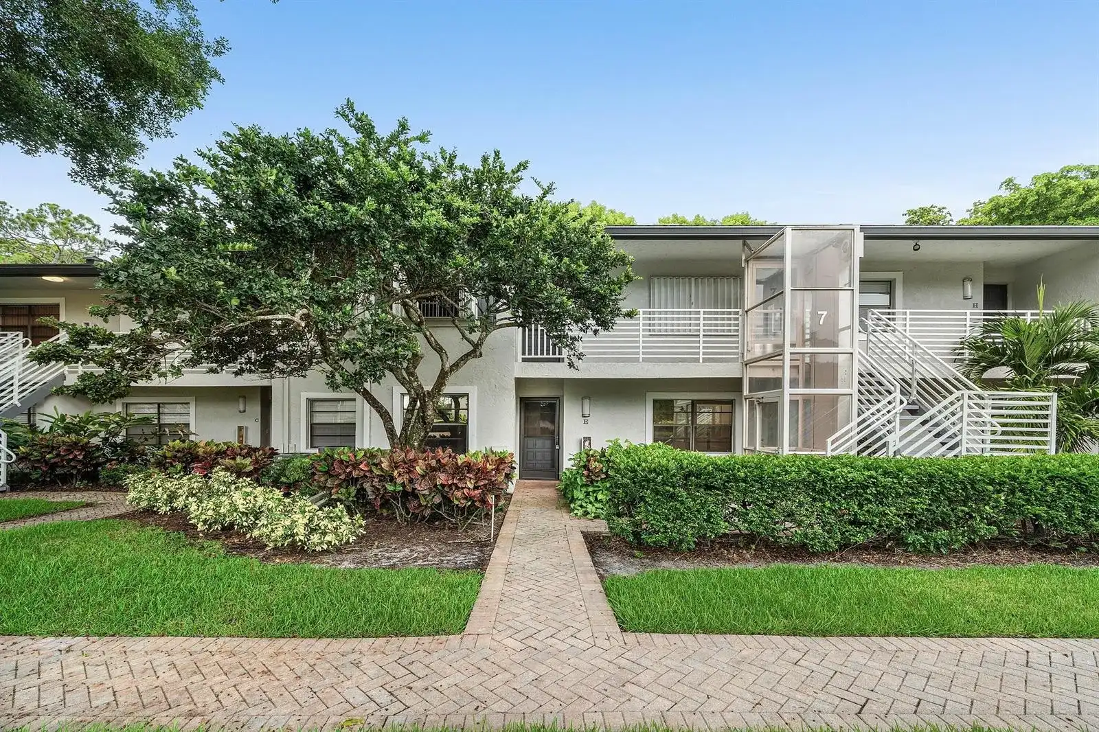 7 Southport Lane # F, Boynton Beach FL 33436