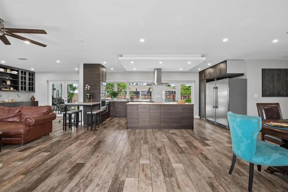 4601 W Hawthorne Circle, Hollywood FL 33021