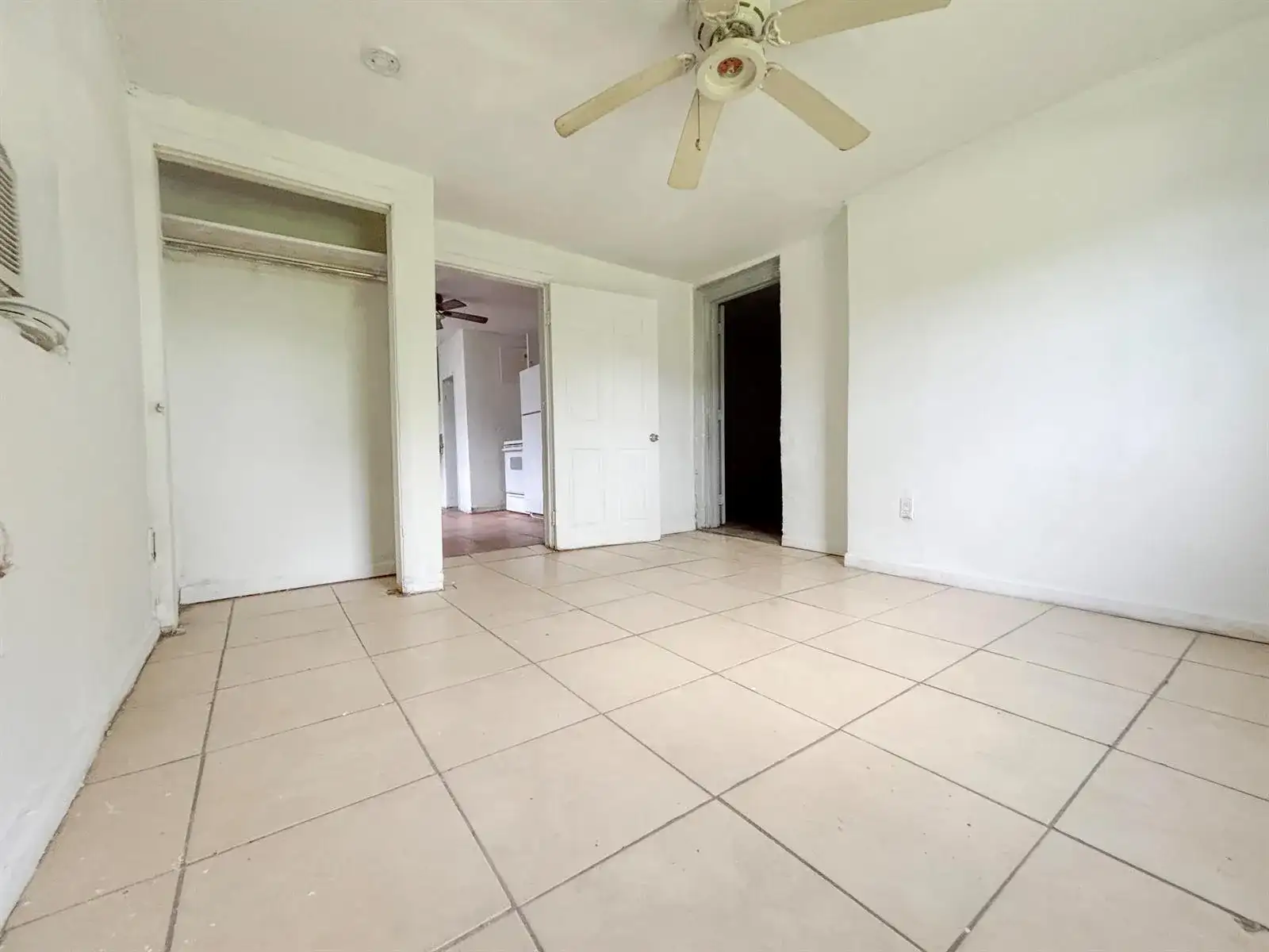 6142 SW 40th Court, Miramar FL 33023 photo 4