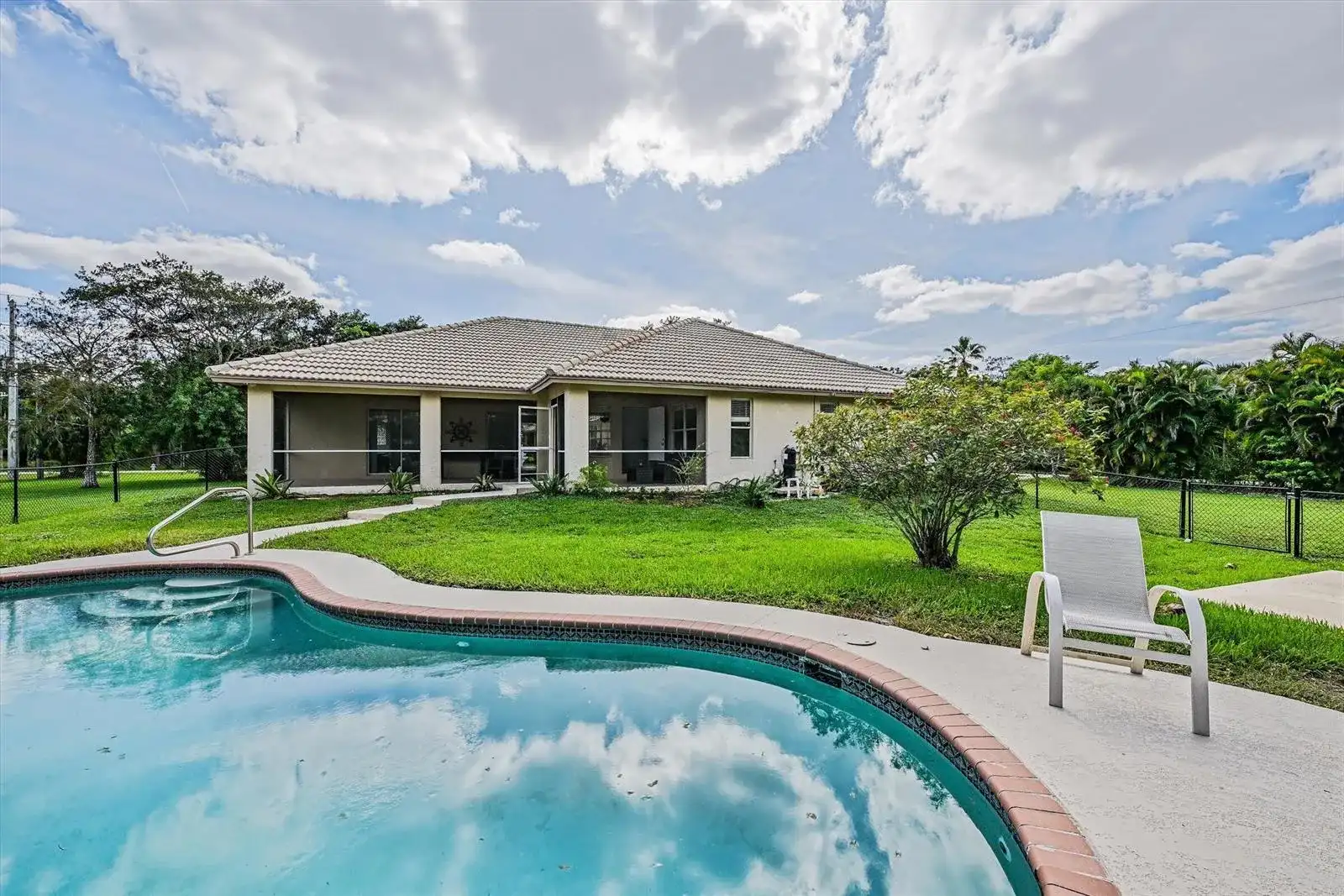 8671 155th Place N, Palm Beach Gardens FL 33418