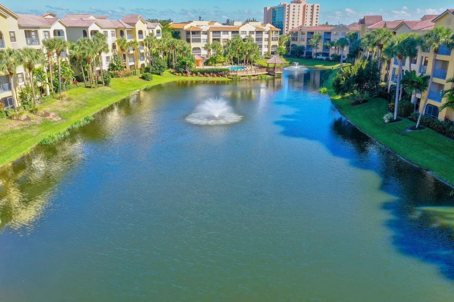 300 Uno Lago Drive # 303, Juno Beach FL 33408