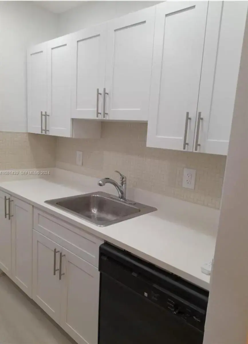 2000 NE 51st Court # 108, Fort Lauderdale FL 33308