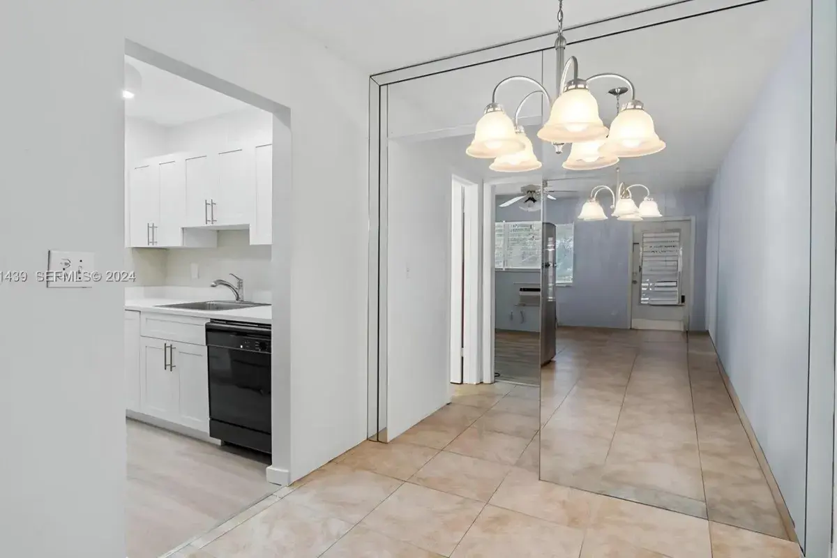 2000 NE 51st Court # 108, Fort Lauderdale FL 33308