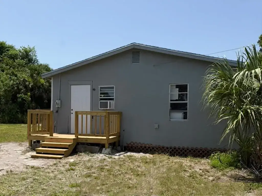 4250 29th Avenue # B, Vero Beach FL 32967