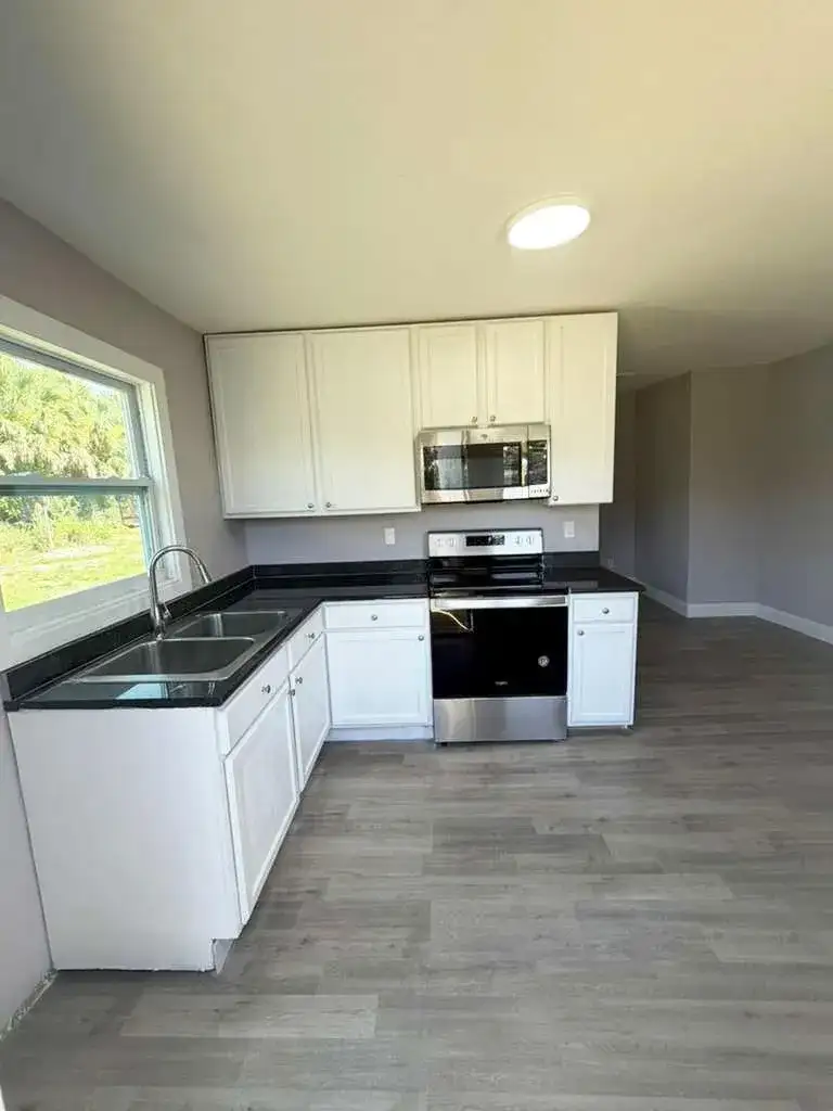4250 29th Avenue # B, Vero Beach FL 32967 photo 3