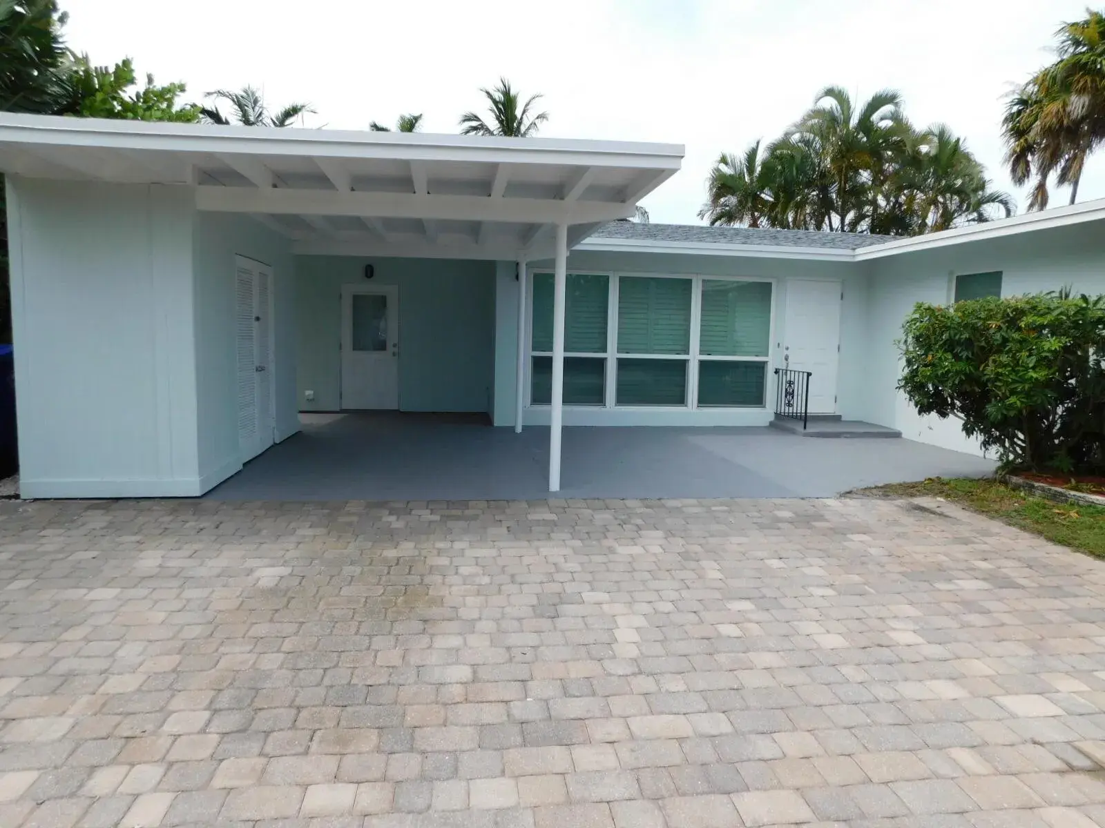 1721 SW 5th Street SW, Fort Lauderdale FL 33312