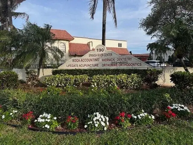 190 NW Spanish River Boulevard # 202, Boca Raton FL 33431 photo 2