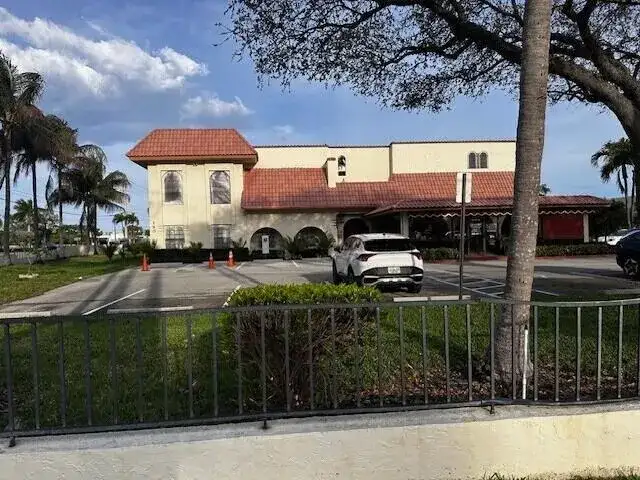 190 NW Spanish River Boulevard # 202, Boca Raton FL 33431 photo 3