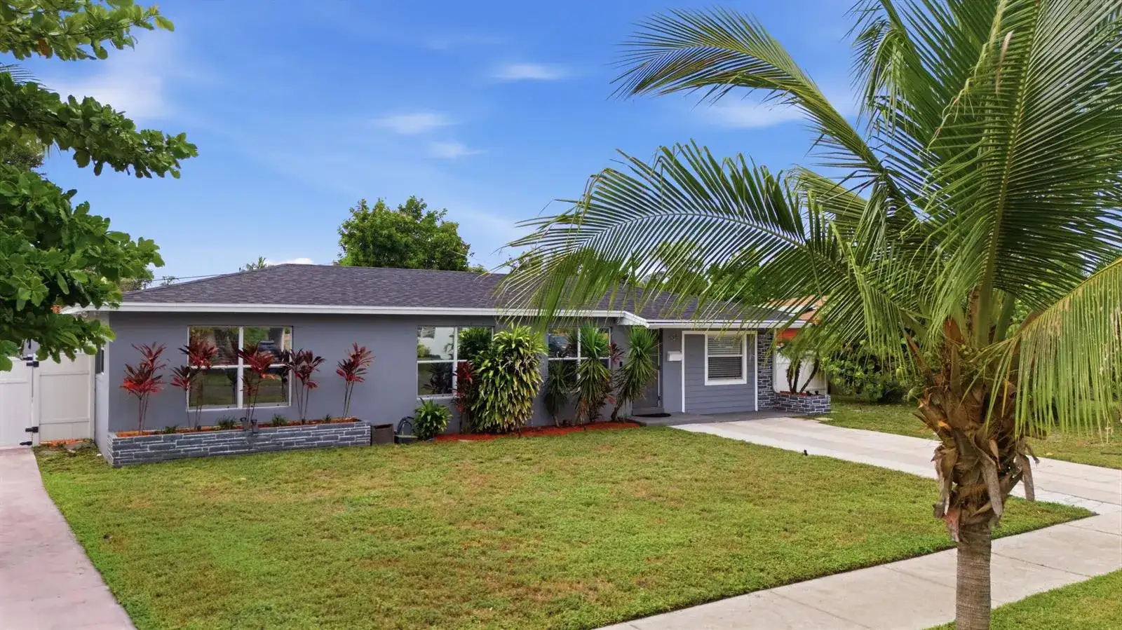434 Australian Circle, Lake Park FL 33403 photo 3