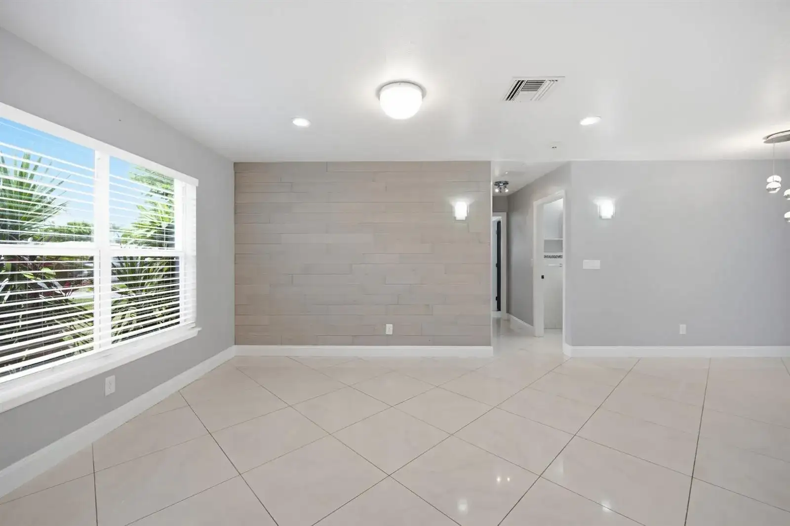 434 Australian Circle, Lake Park FL 33403 photo 5