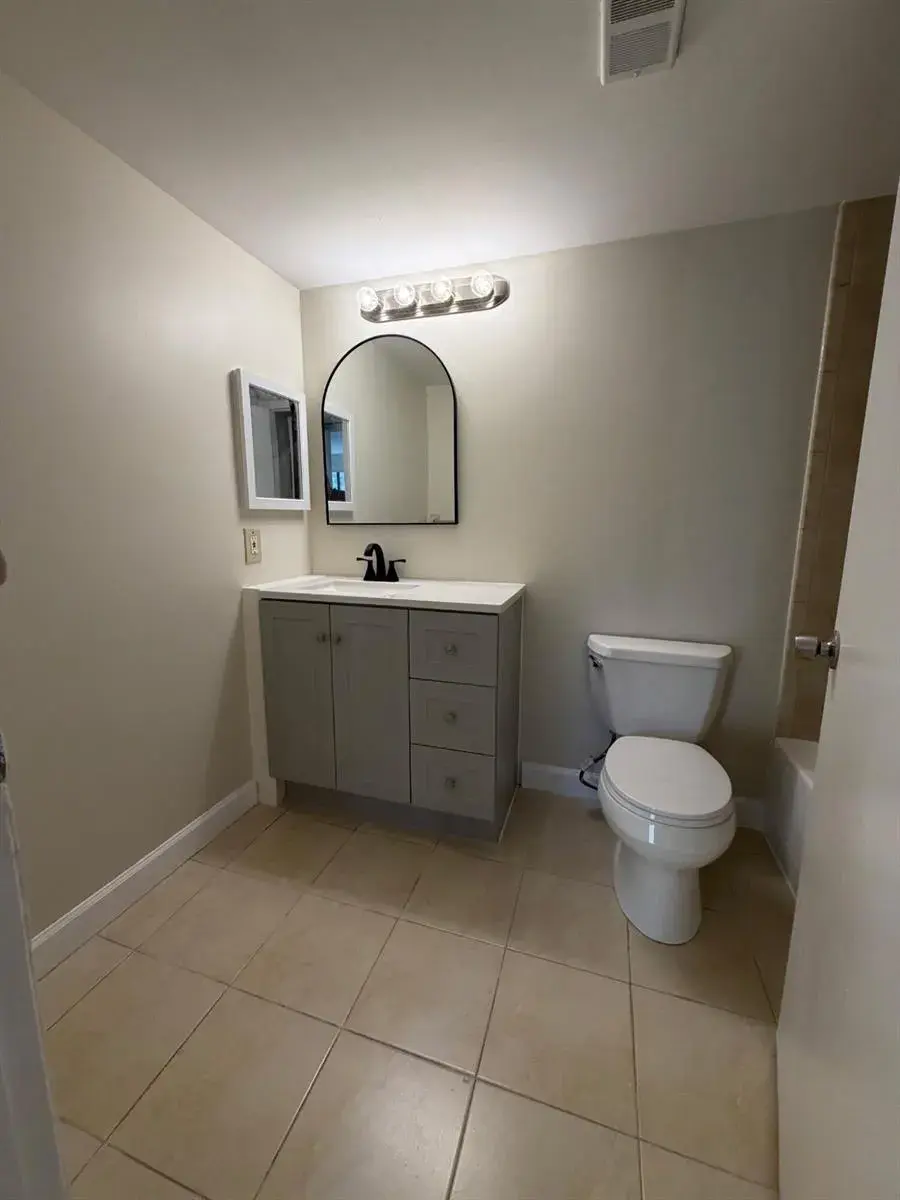 540 S Park Road # 9, Hollywood FL 33021