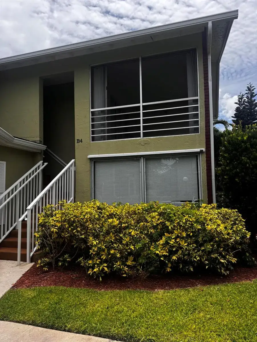 12036 Alternate A1a # B4, Palm Beach Gardens FL 33410