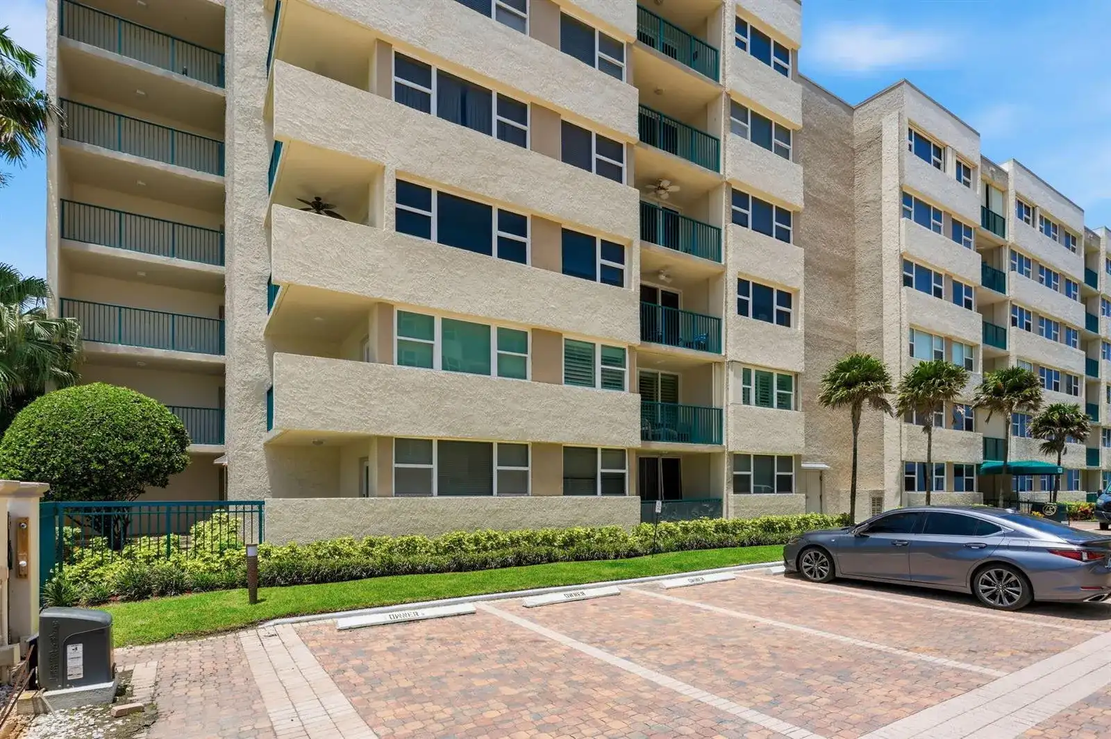 1239 Hillsboro Mile # 302, Hillsboro Beach FL 33062 photo 2