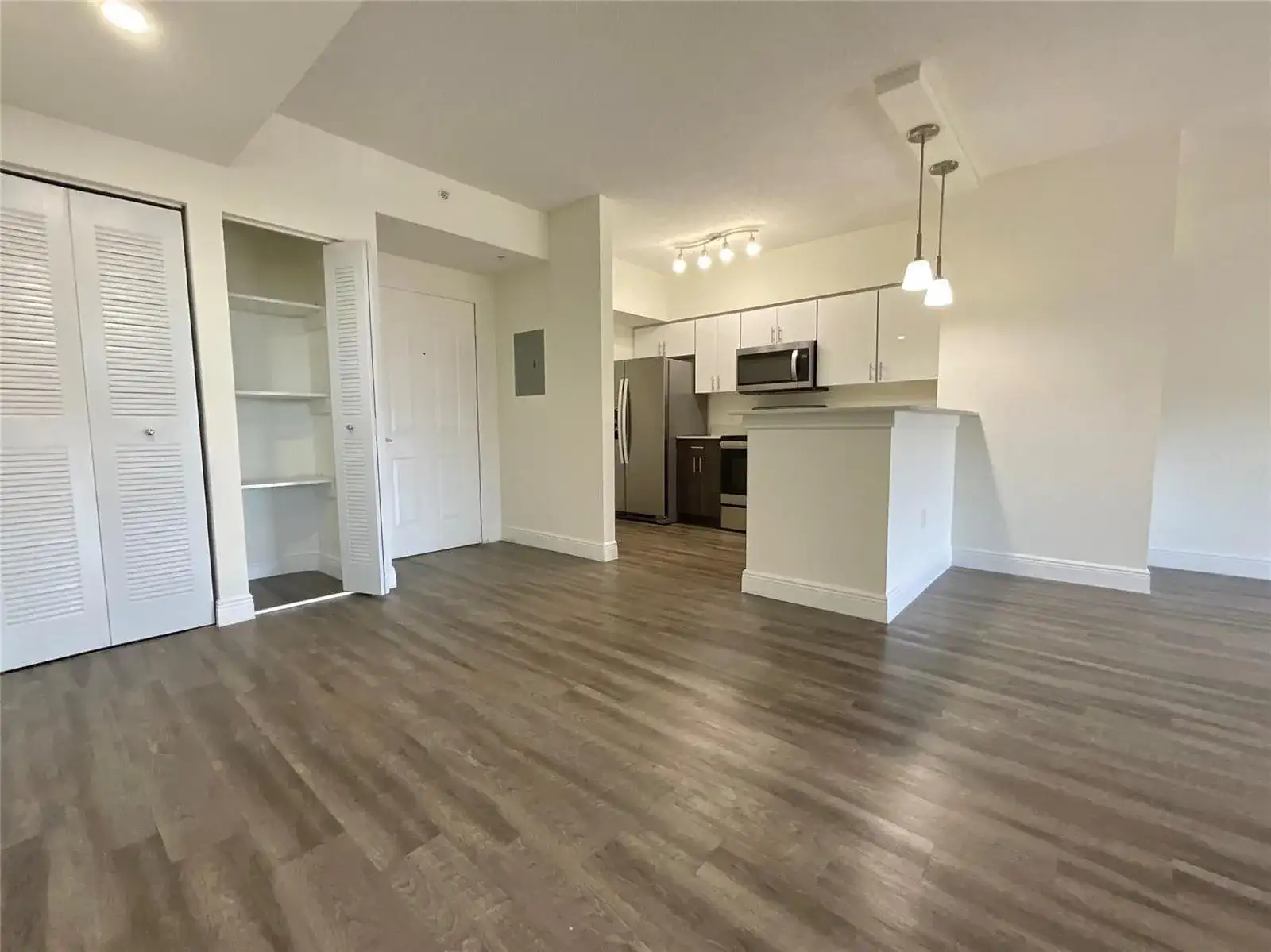 7707 NW 7 Street # 616, Miami FL 33126 photo 3