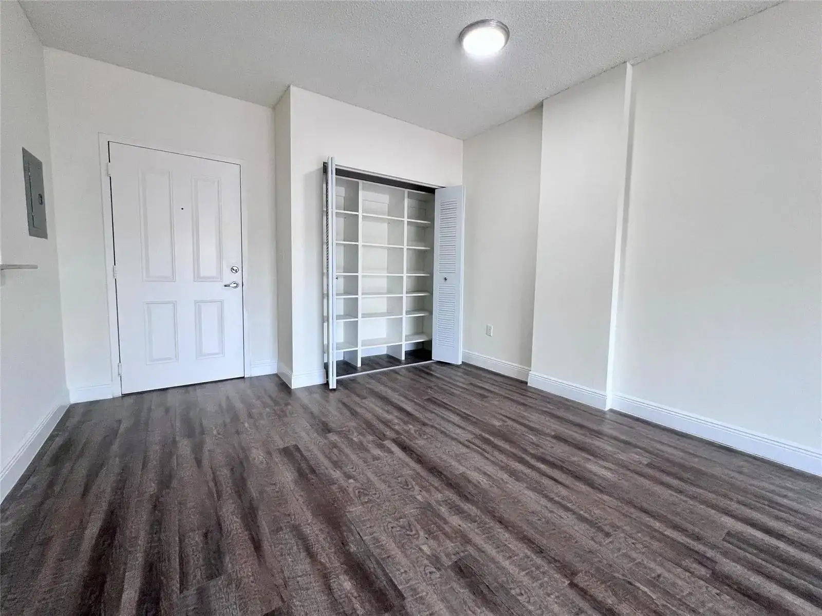 7707 NW 7 Street # 802, Miami FL 33126 photo 3