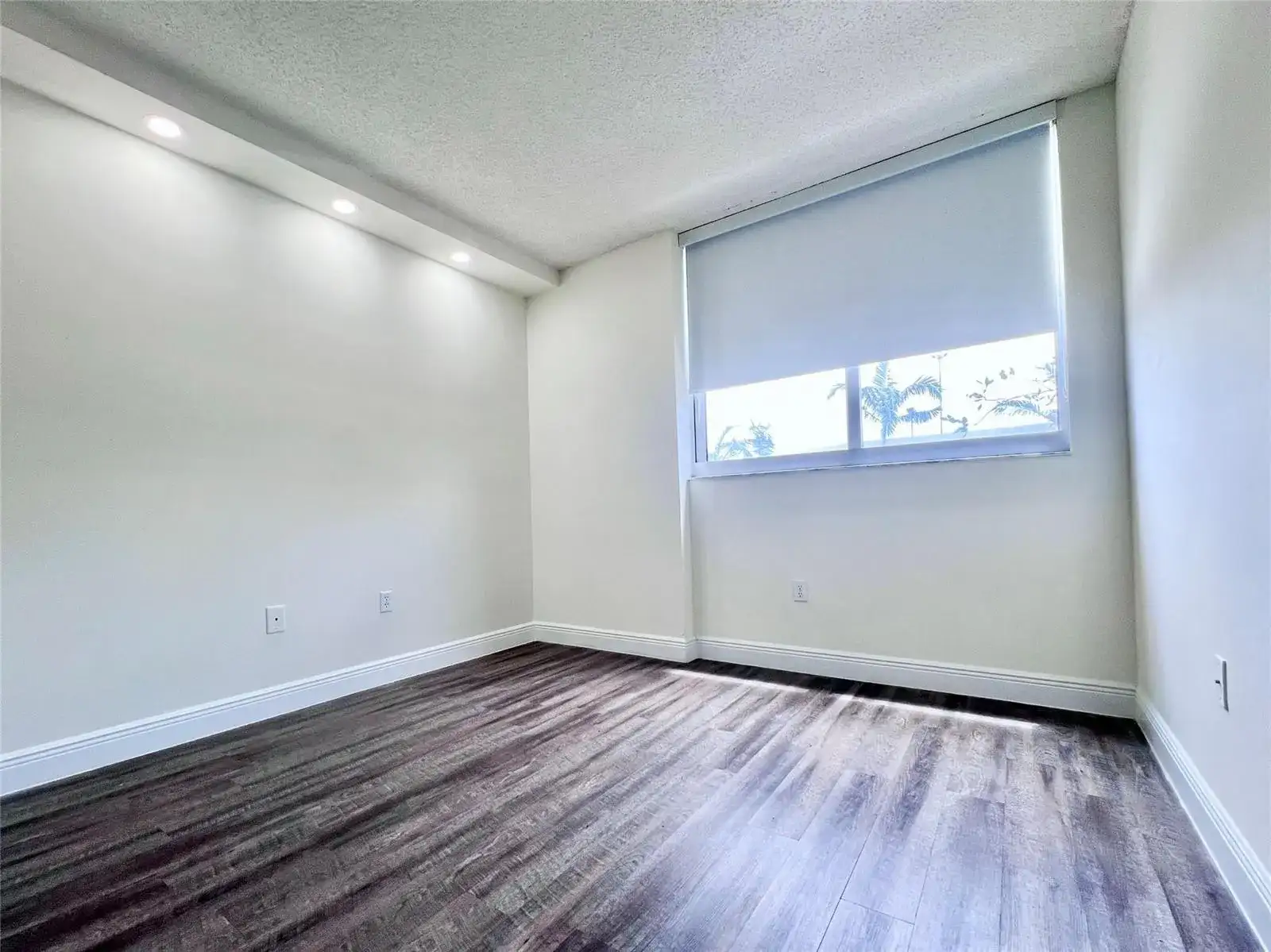 7707 NW 7 Street # 802, Miami FL 33126 photo 5