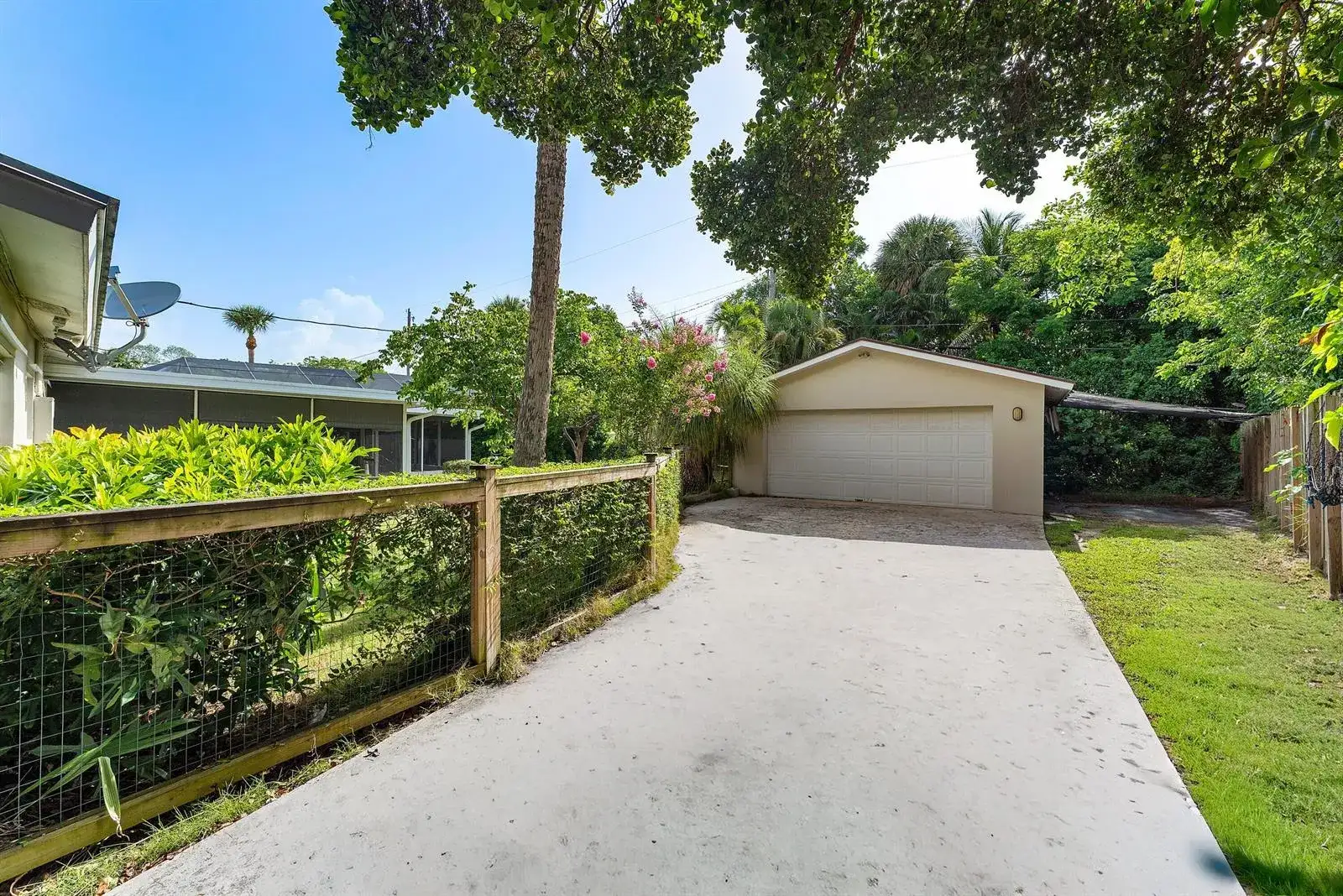 414 S Atlantic Drive, Lantana FL 33462 photo 4