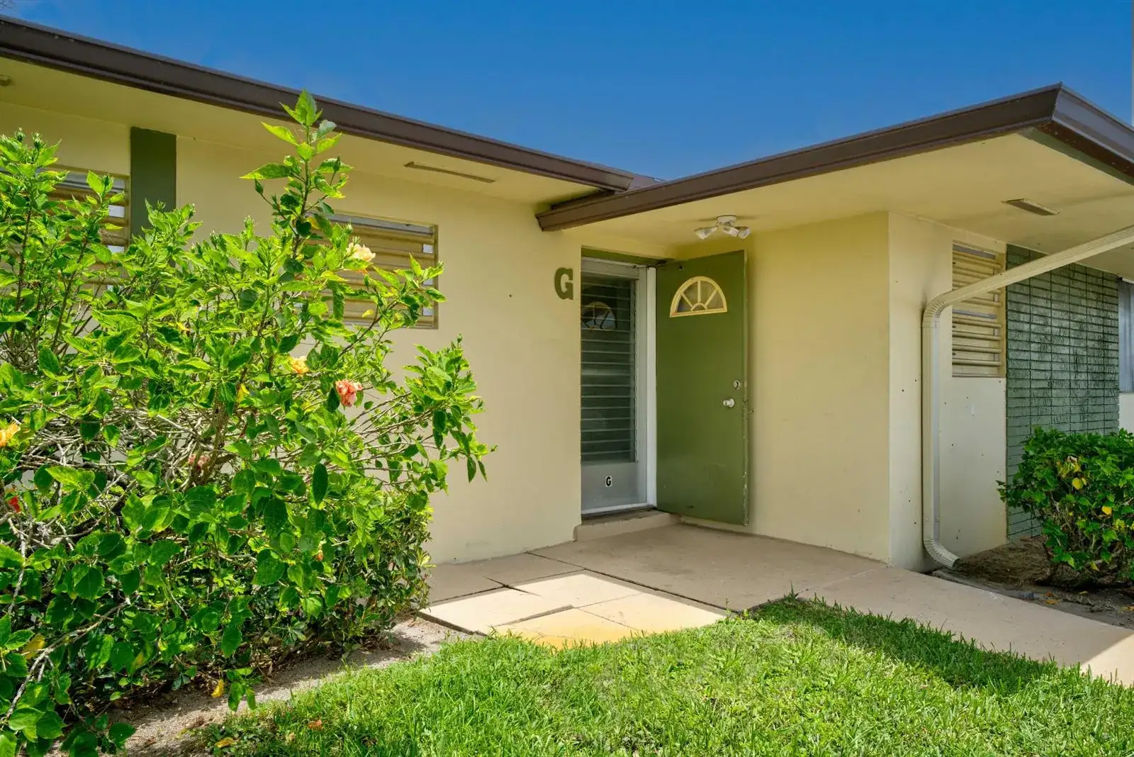 2915 Crosley Drive W # G, West Palm Beach FL 33415 photo 2