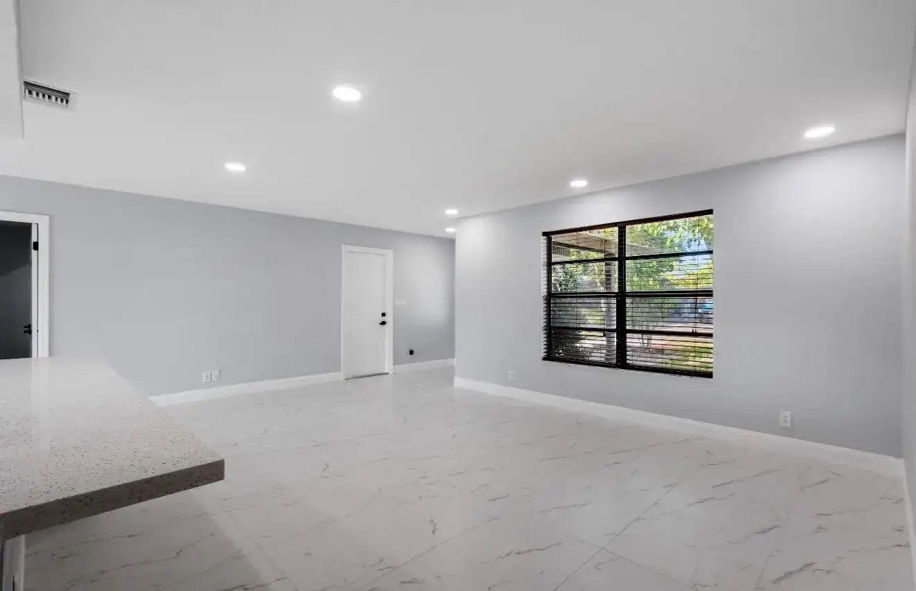 1661 NW 1st Avenue, Pompano Beach FL 33060 photo 3