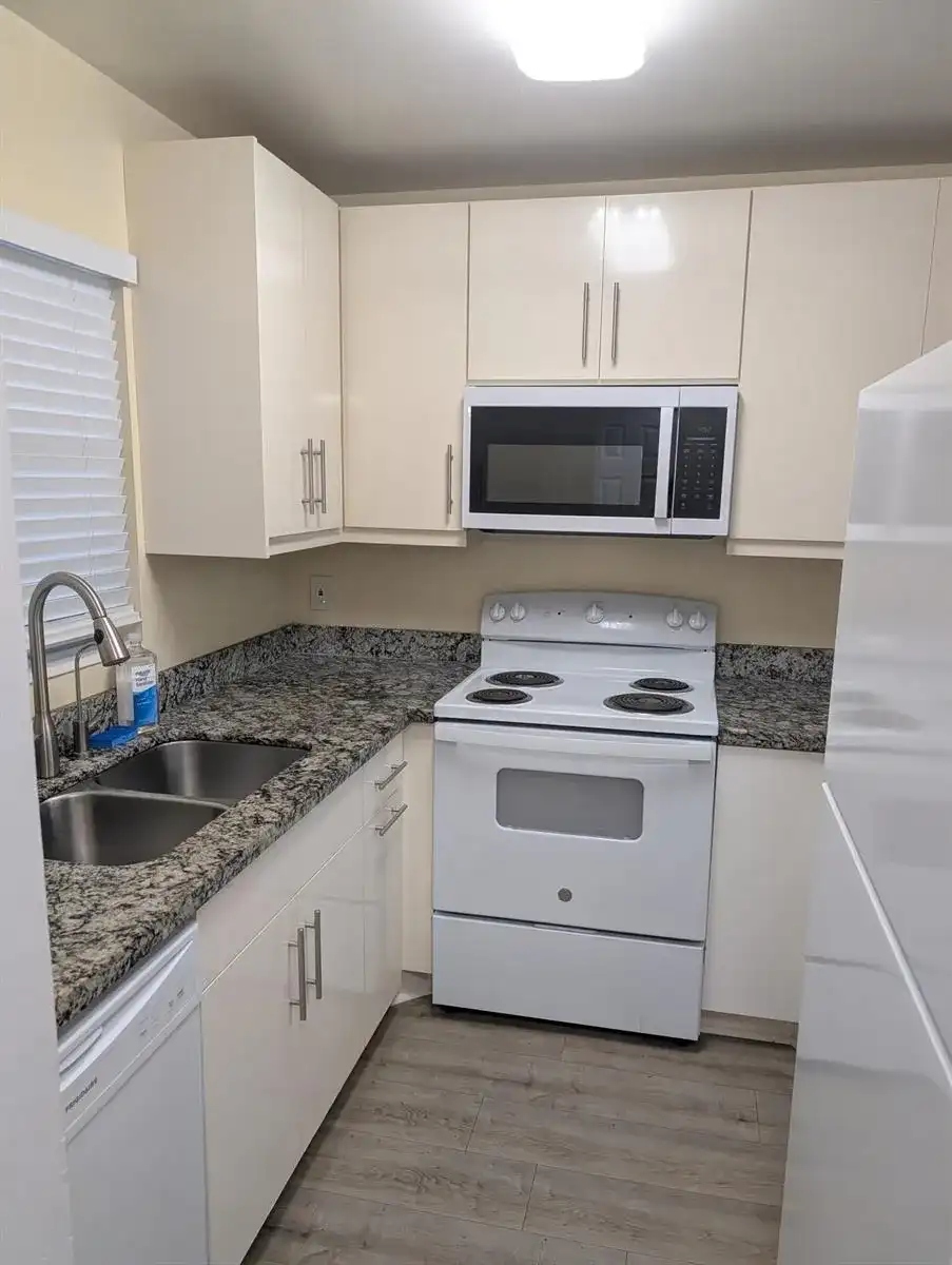 430 SE 2nd Avenue # 24, Deerfield Beach FL 33441