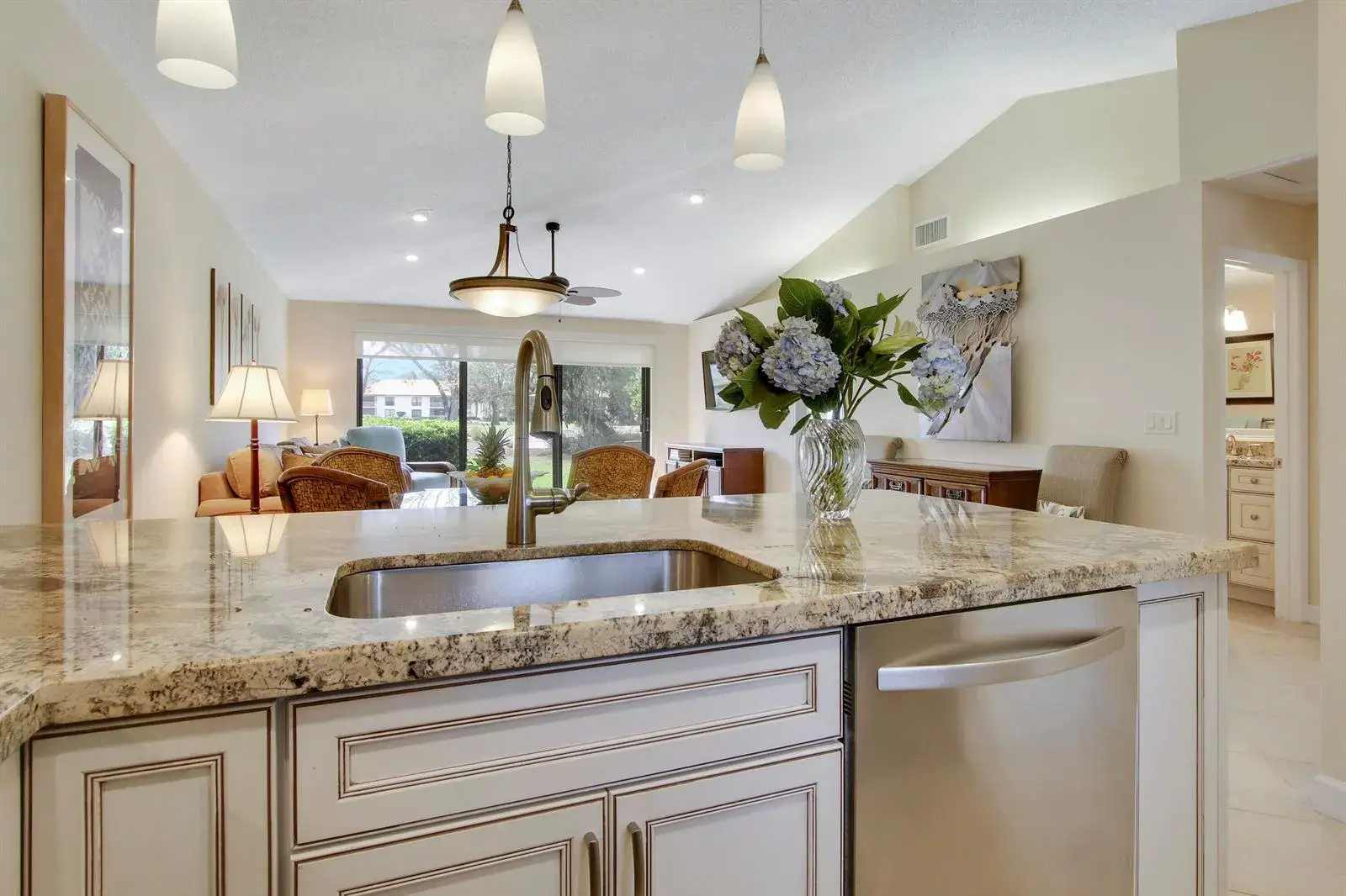 820 Club Drive, Palm Beach Gardens FL 33418