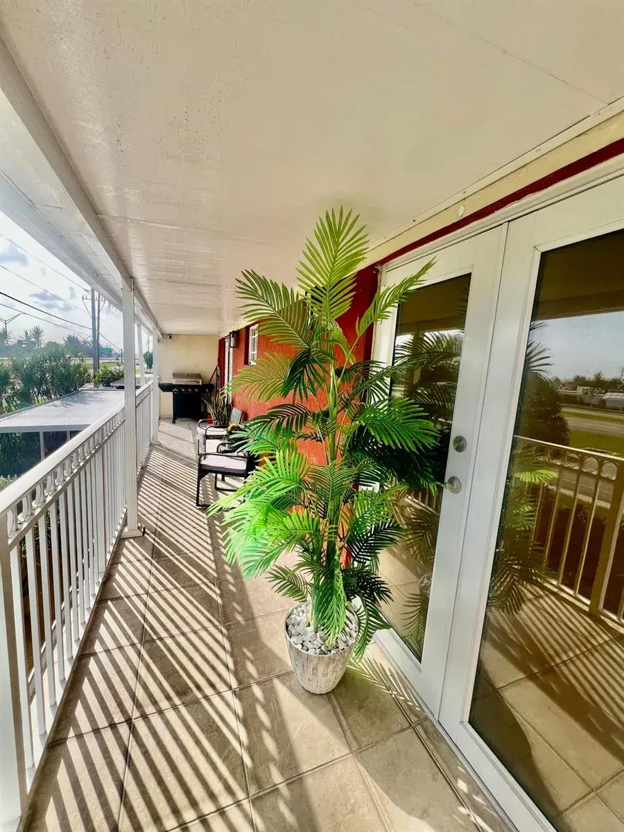 10903 W Okeechobee Road # 201, Hialeah FL 33018
