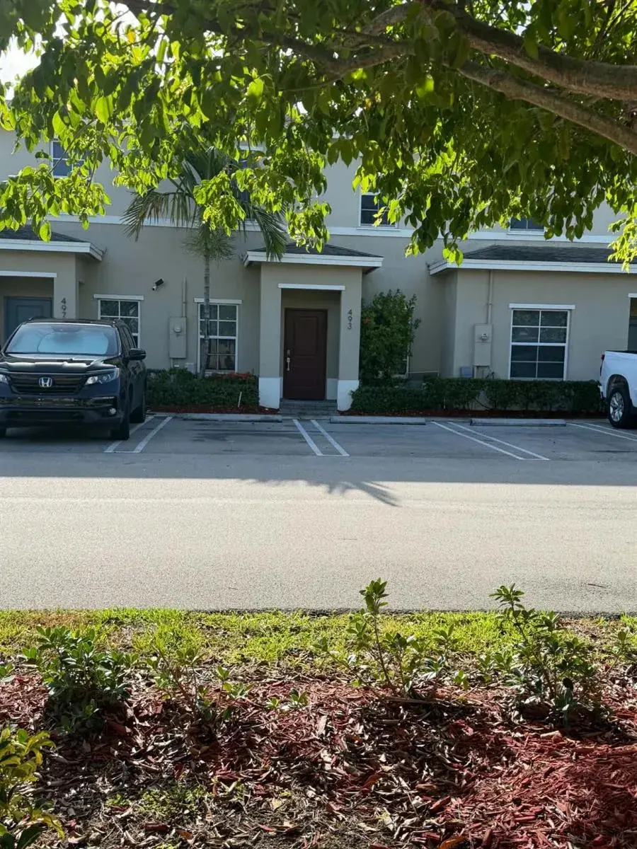 493 NE 5th Place, Florida City FL 33034