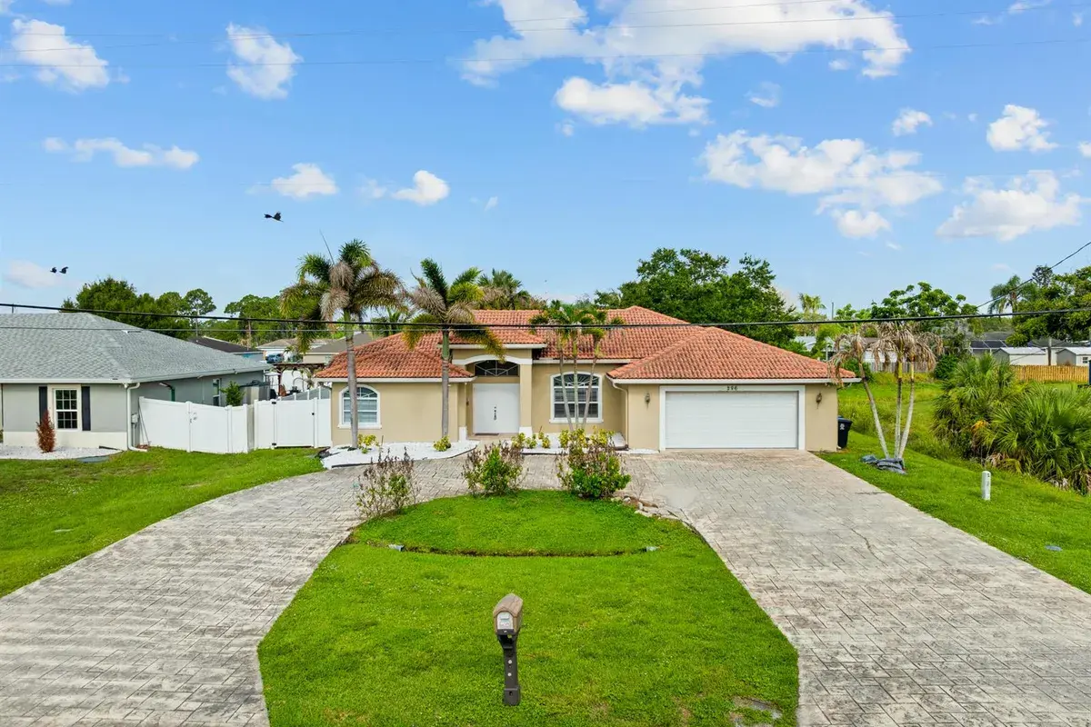 286 NW Bayshore Boulevard, Port St. Lucie FL 34983