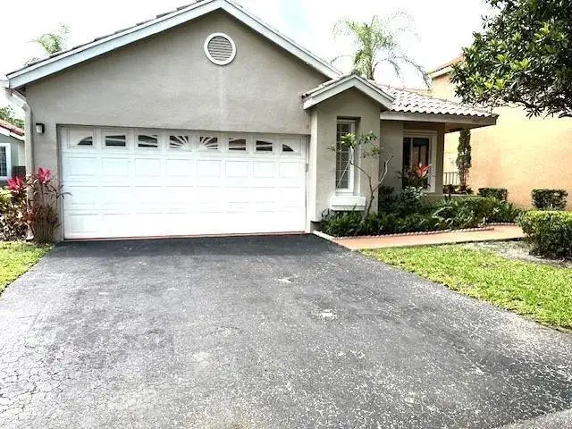 10110 NW 5th Street, Plantation FL 33324