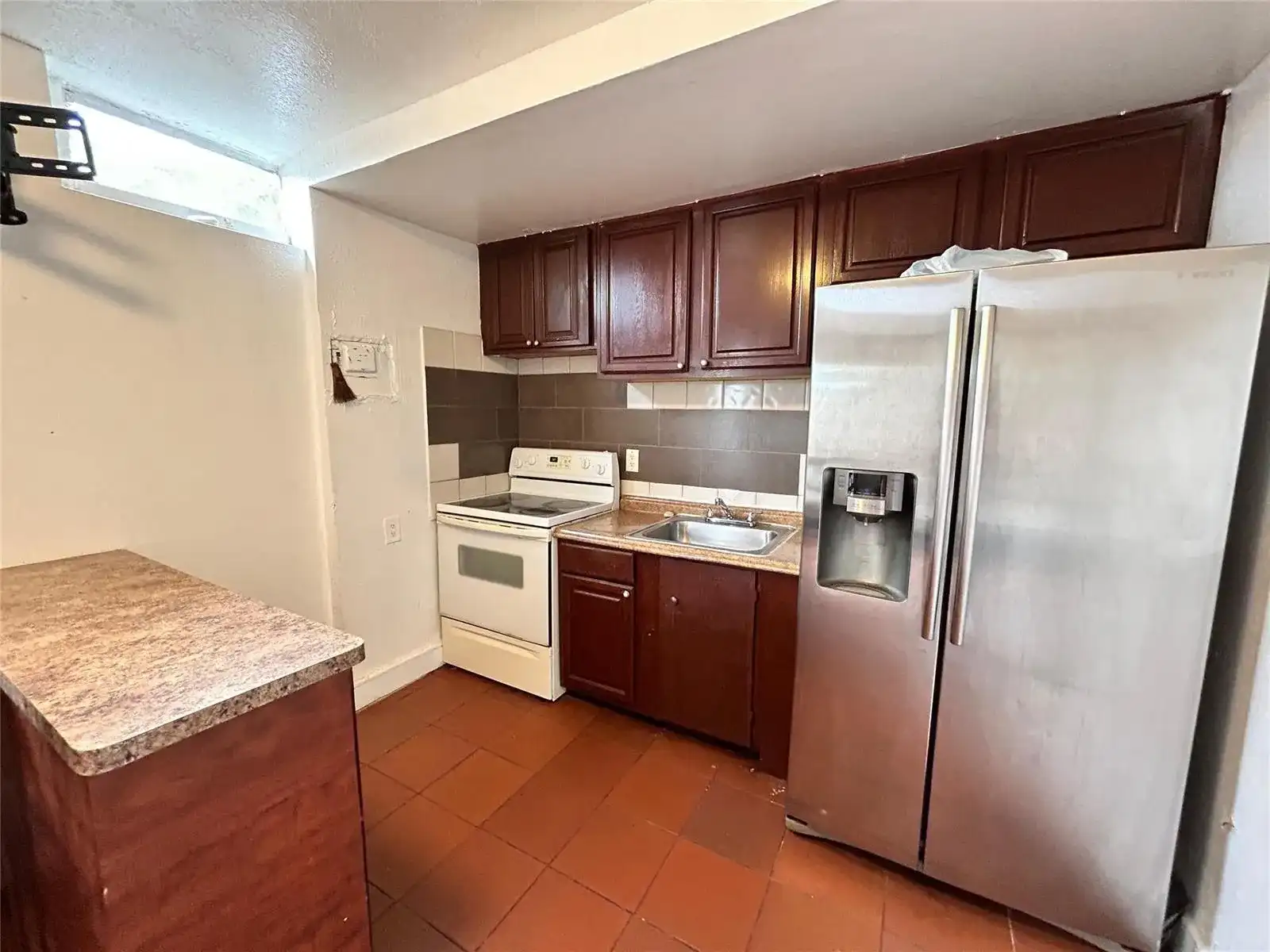 112 Newton Road, West Park FL 33023