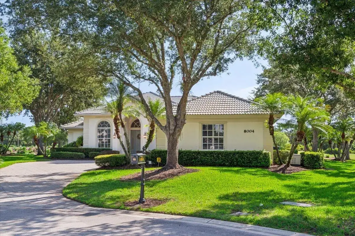 8004 Links Way, Port St. Lucie FL 34986 photo 2
