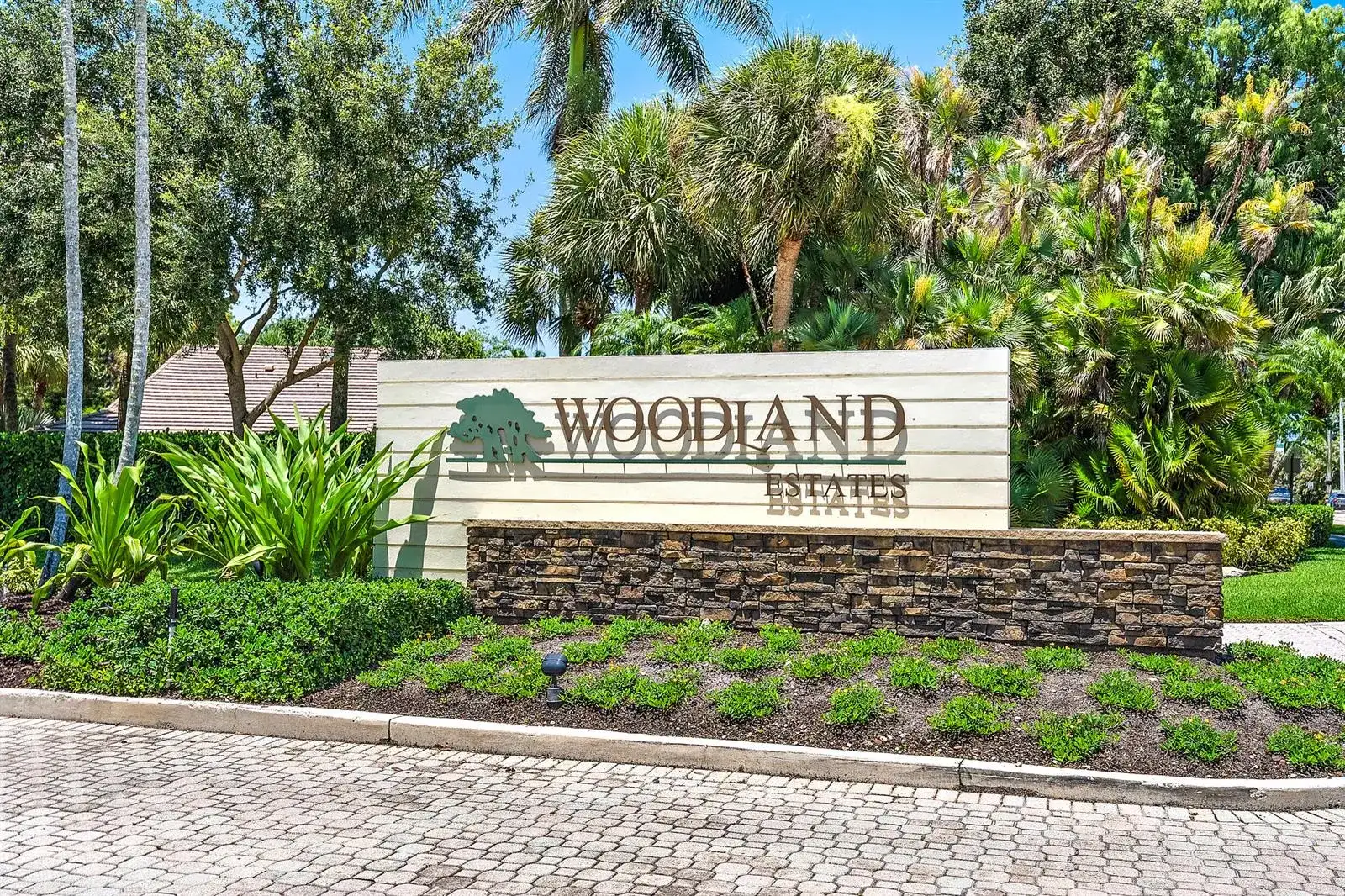 5794 Lonewood Court, Jupiter FL 33458 photo 2